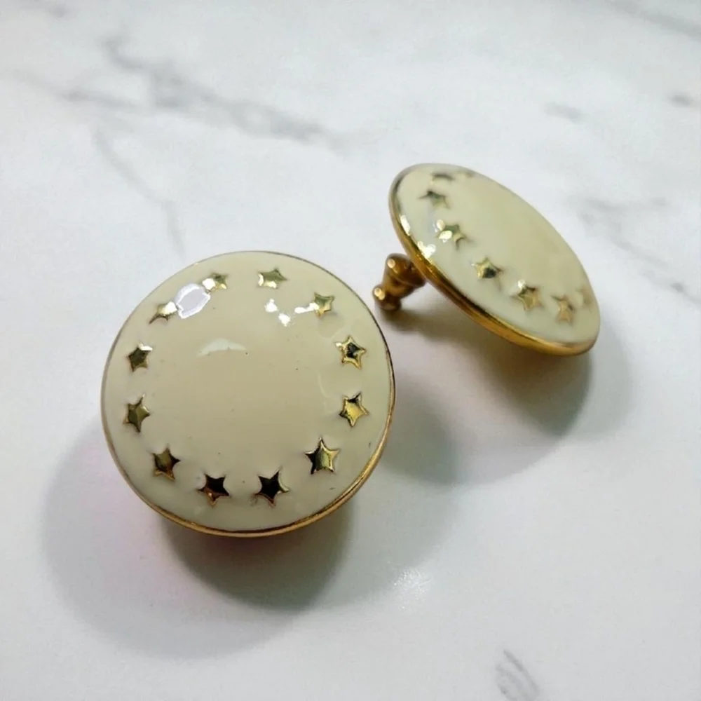 Vintage Cream Gold Stars Round Enamel Earrings